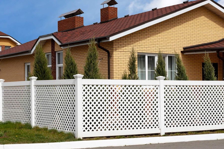 Avoid the Crowds: Why You Should Invest in a Fence During the Off-Season
