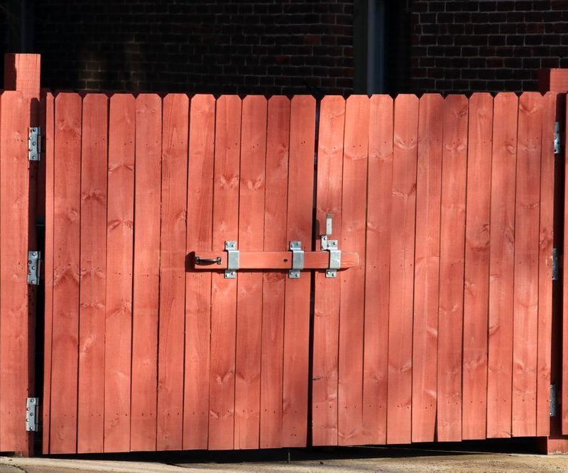 Wood fence pexels