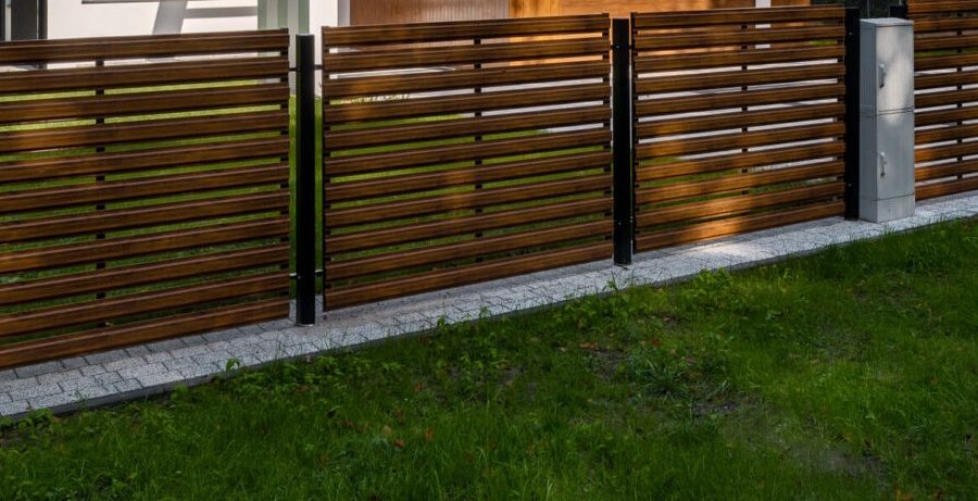 5 Privacy Fences You Can Get at an Affordable Price